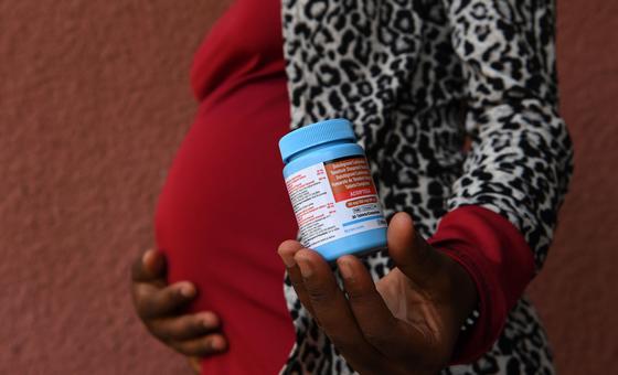 La discrimination et les violences domestiques entravent la lutte contre le sida, selon l'ONUSIDA